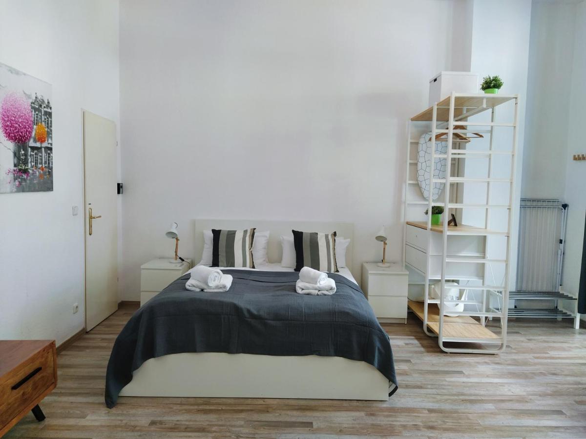 Cozy Studio In Friedrichshain, 4 Quiet Guests Only Берлін Екстер'єр фото